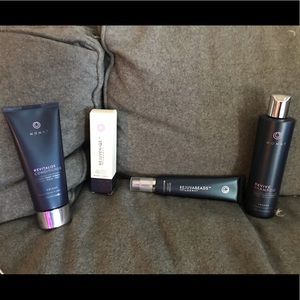 Monat beauty supplies